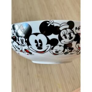 Authentic Disney Mickey Mouse/Minnie All Over 9.5" Large Serving‎ Bowl